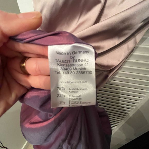 Gorgeous Talbot Runhof silver/lavender long stretch satin gown - Picture 6 of 7